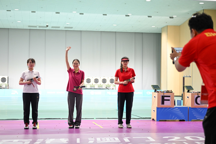 中稳扎稳打, 赛场竞争激 中稳扎稳打, 赛场竞争激