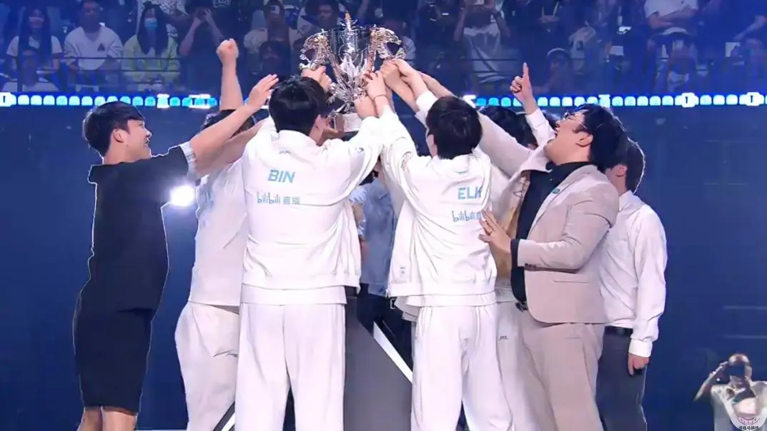 法预测了, 赛季季中赛